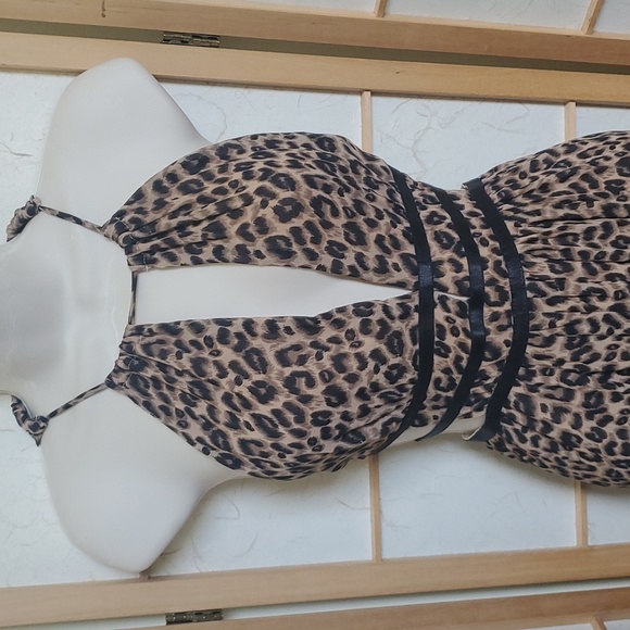 Women Halo leopard Fashion Nova maxi dress size medium - Picture 2 of 8